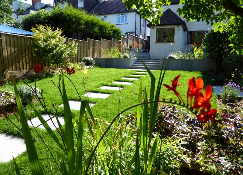 Planting throughout the garden is vibrant and colourful, with feature bed plants that attract bees, butterflies and other pollinators.