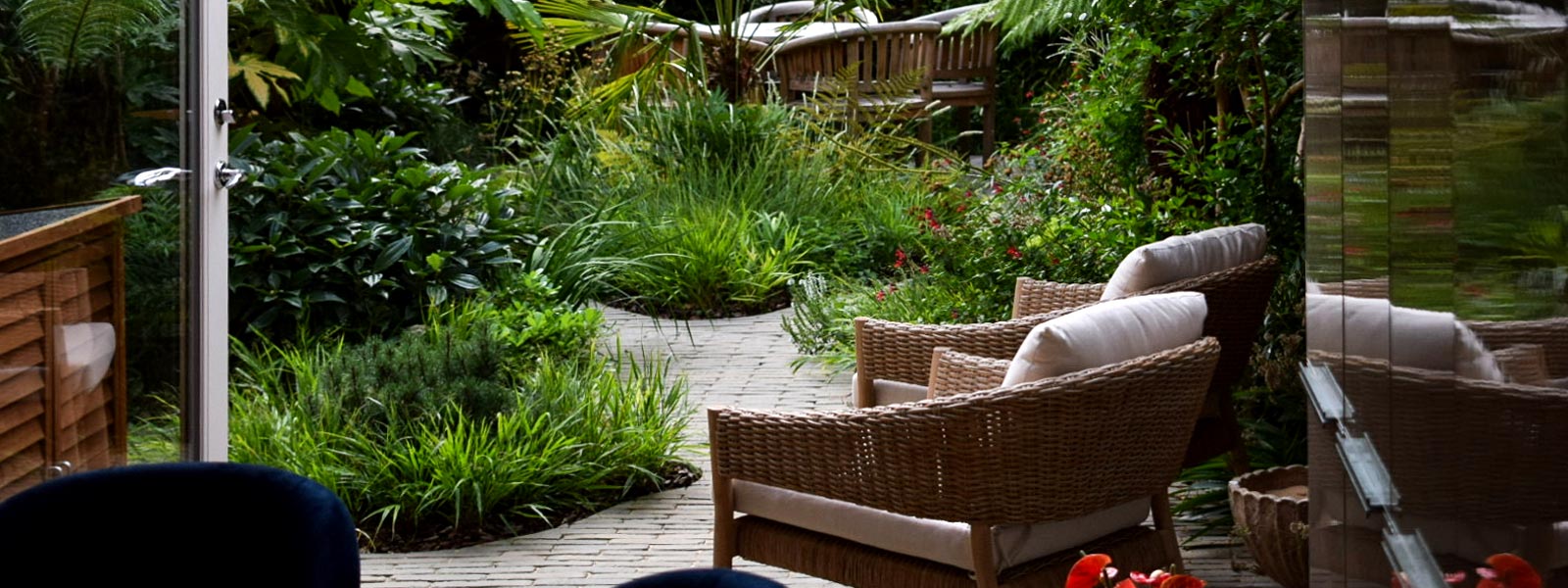 Landspace Design provides landscape gardening & garden design in London, Suffolk, Essex, & the UK.